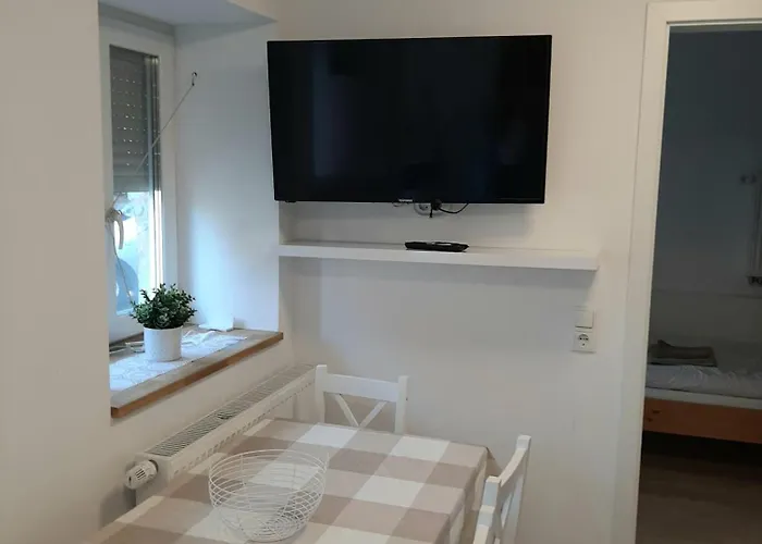 Apartamento Fiore Gästezimmer üttingen *